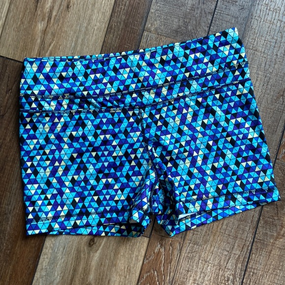 Rainbeau Booty Gym Shorts Size Large - Picture 2 of 7